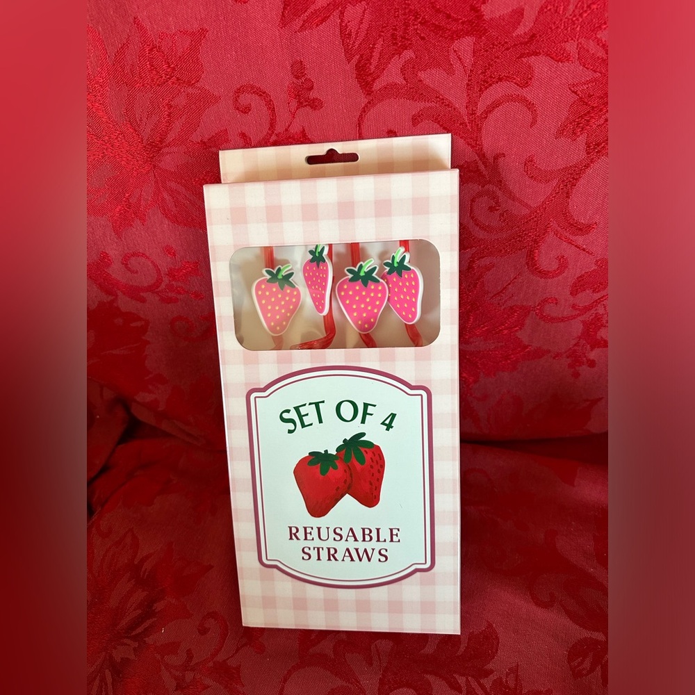 ☀️ 3/$10 set of 4 reusable strawberry curly straws (see description)